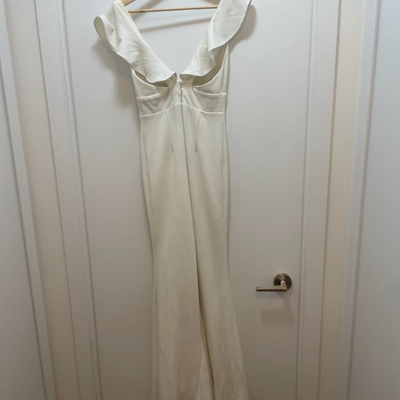 Lulu's White Ruffle Sleeve Full Length Bridesmaid Gown/Dress - Picture 4 of 7